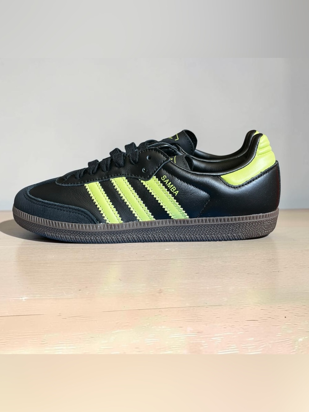 adidas  Samba OG Leather Size 7 Women Brand New